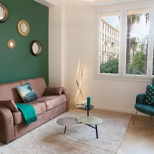 Beautiful In The Heart Of Apartment